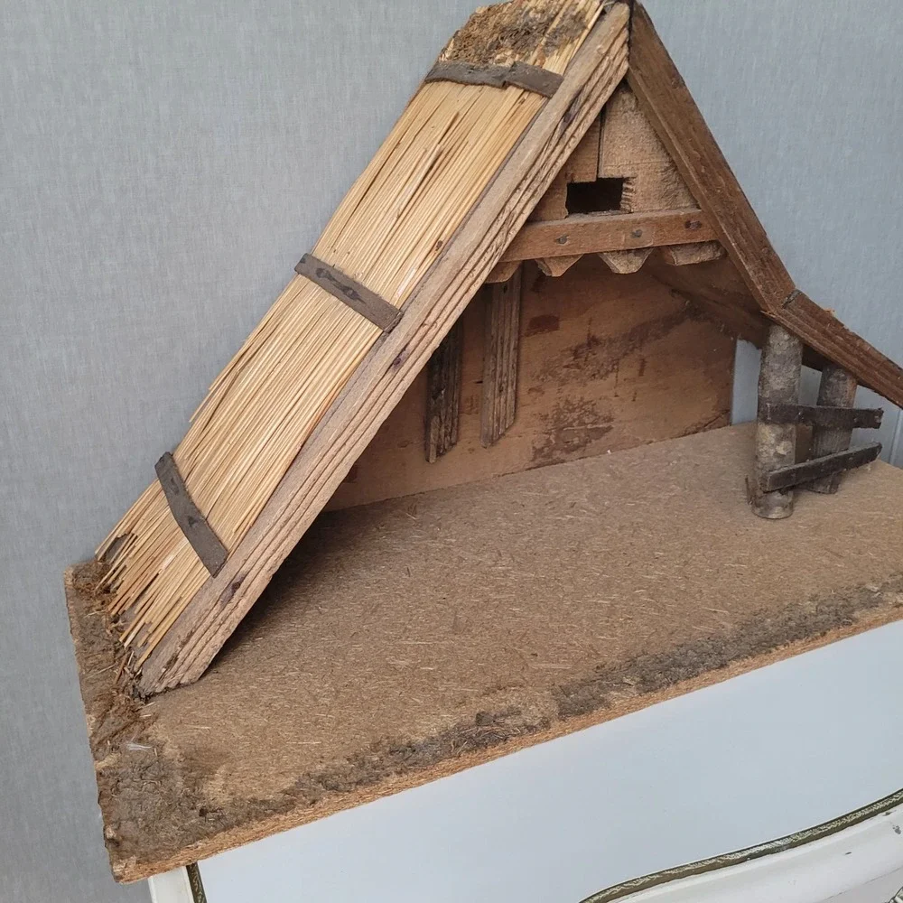 Vintage Hand Crafted Wooden Nativity Stable Manger Italy Rustic Straw Creche